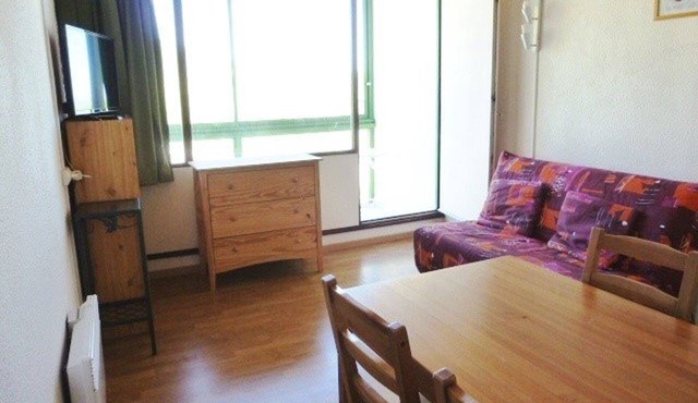 Studio at the foot of the slopes with parking and ski locker, Arette
