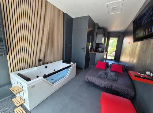 Studio Balnéo Bord de mer Fouras - 800m de la plage