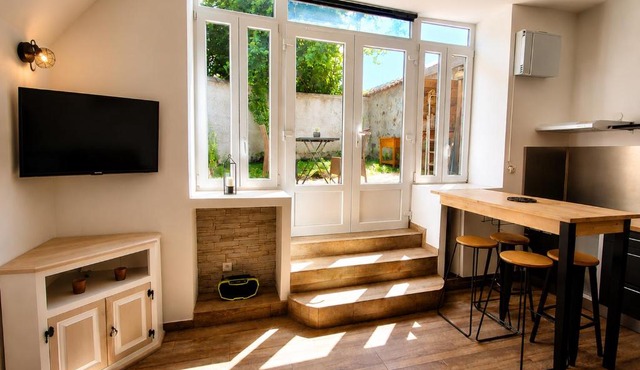 Studio cosy et lumineux