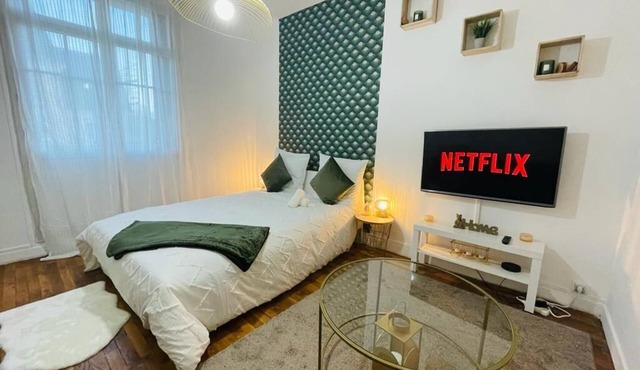 🌟 STUDIO ESCALE🌟 20 min from Paris, 200m from RER A station