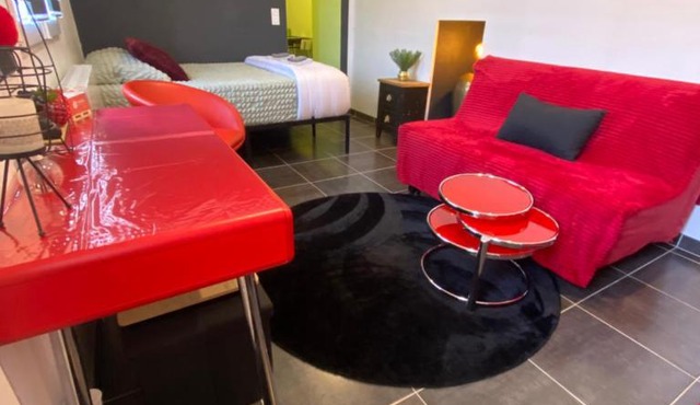 Studio indépendant RDC, Parking privé & Wi-Fi haut débit