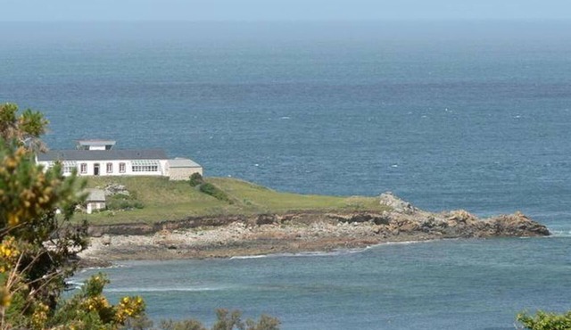 Studio with sea view, parking, and pets allowed in La Hague