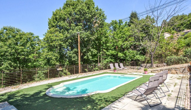 Stunning home in Bordezac with WiFi