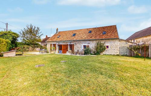 Stunning Home In Lainsecq With Wifi