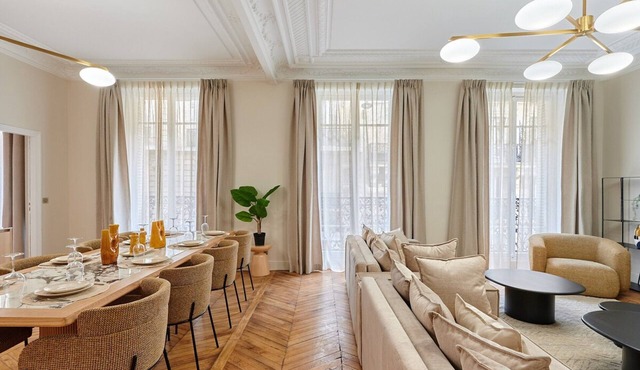Sublime Apartment in the Center of Paris