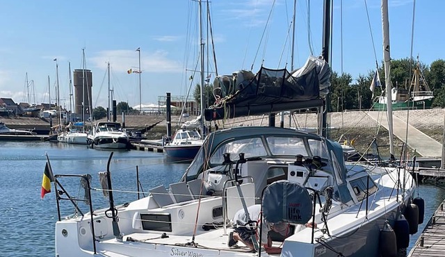 Sun-Kissed Sailing Adventure in Golfo de Morbihan, Brittany