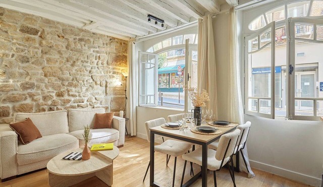 Superb AC Apartement Notre Dame de Paris