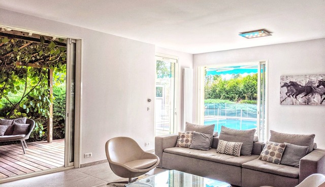 Superb Villa in Barbizon , Superb Villa with Private Pool and tennis