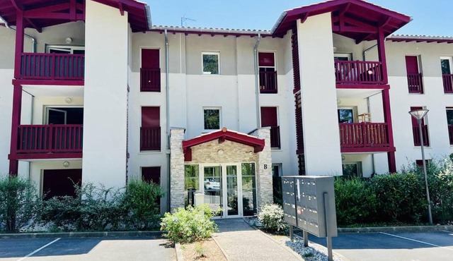 T2 Confort, 4 pers, Terrasse, Parking privé à Hasparren - FR-1-495-84