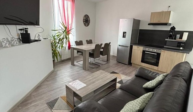 T2 cosy avec vue - Proche château de Bouthéon