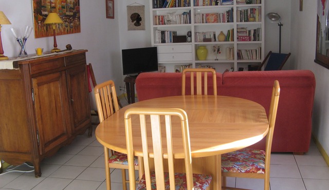 T4 furnished apartment in Cahors Lot 10 minutes walk from the historic center
