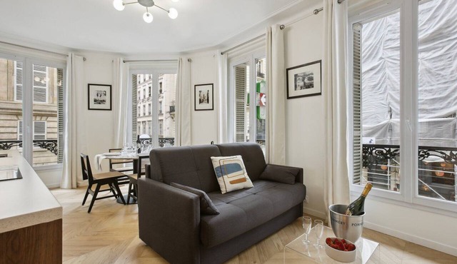 TBS 119 - Fabulous apartment near the Musée Grévin
