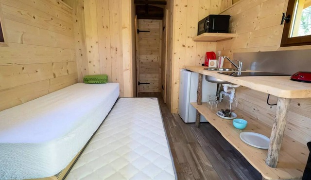 The Friday Cabin (sleeps 4)