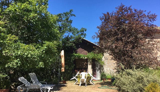 The Orangerie is a single-story home with 45 m² of living space, 1 bedroom, 1 bathroom, a large yard, and pets allowed.