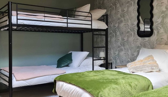 The spacious Siec loft 10 minutes' walk from the beaches of Trélévern.