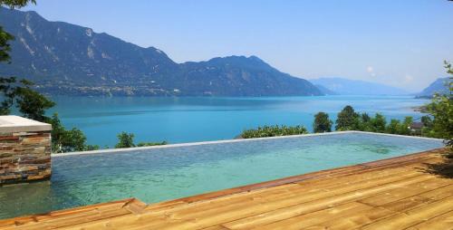 Tiny-Pool-Lake