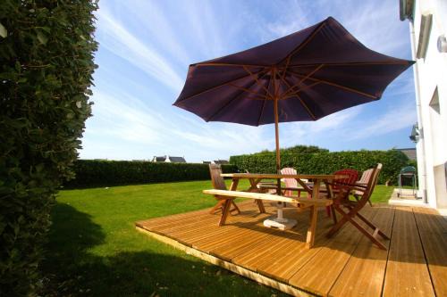 Tipoz'Immo - Maison Ar Baradoz - vue mer - 800m de la plage - wifi inclus - draps inclus - terrasse et jardin clos - parking gratuit