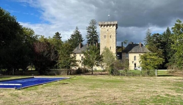 Tour du Bignon 15 beds swimming pool