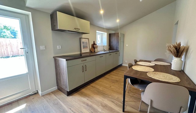 Town house with garden, walking distance to amenities and train station in Toulenne
