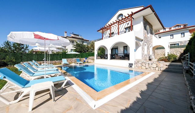 Turquoise Shores Villa Oludeniz close to the Beach | 4br Family-Friendly Villa in Fehiye