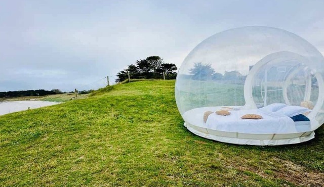 Ty Bulle - Unusual waterfront accommodation