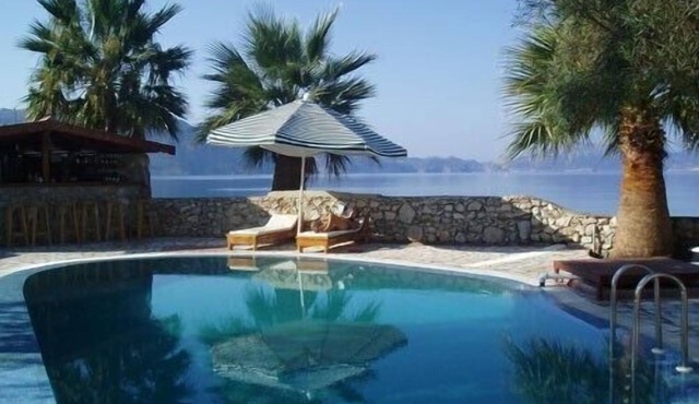Unique villa sleeps 12+ with pool, beach & jetty in truly unspoilt turkey. in Sogut Koyu
