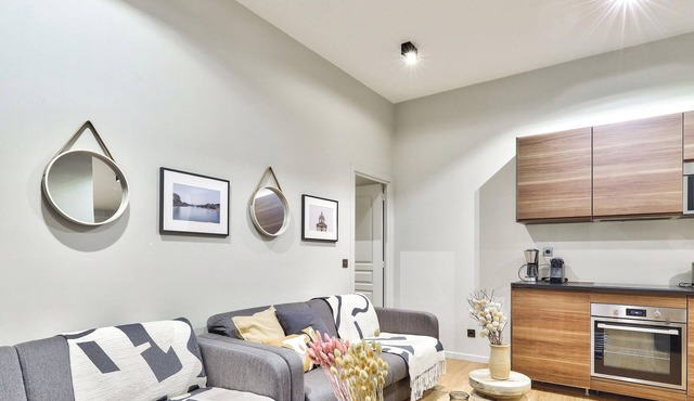 Urban Flat 140 - Beautiful Flat near Saint-Germain des Pres