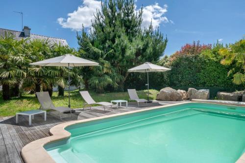 Vacances détente dans cette maison avec piscine à Crac'h