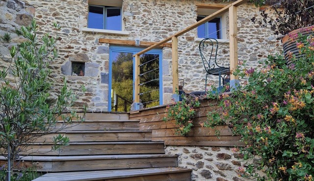 Vacation Home 'La Maison du Vigneron' with Mountain View, Tennis Court & Wi-Fi