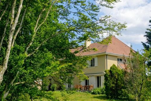 Vaste et confortable maison à la campagne
