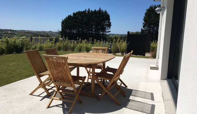 Very beautiful new * villa located 2 minutes walk from the sea and 5 minutes from shops