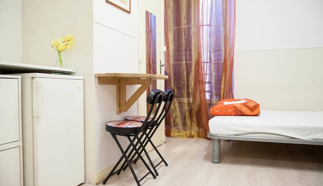 Victoria House - Hostel in Nice
