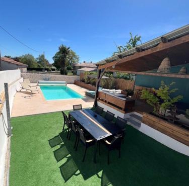 Villa 270 m2 piscine chauffée SPA salle de cinéma 12 pers proche mer