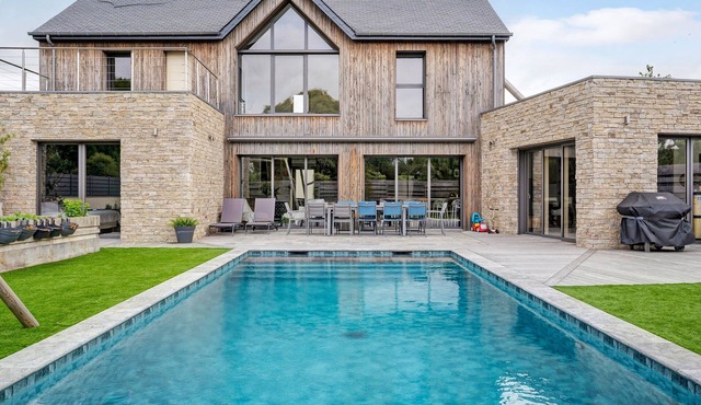 Villa 'Breizh'ome' with Private Pool, Private Terrace, and Wi-Fi