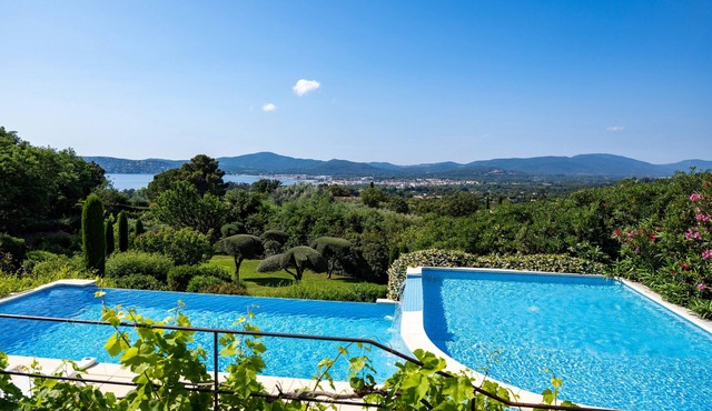 Villa "Golfvilla Riviera" with Sea View, Private Pool & Wi-Fi in Grimaud