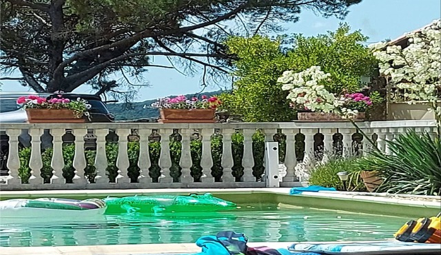 Villa La Label, apartment with swimming pool, in the heart of the southern Cévennes