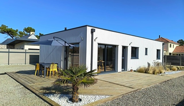 Villa Le Bois Flotté 250m from the sea
