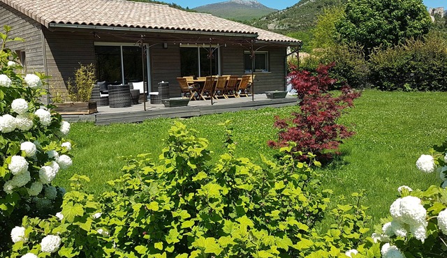 Warm, modern wooden house in a quiet location. Sleeps 8.