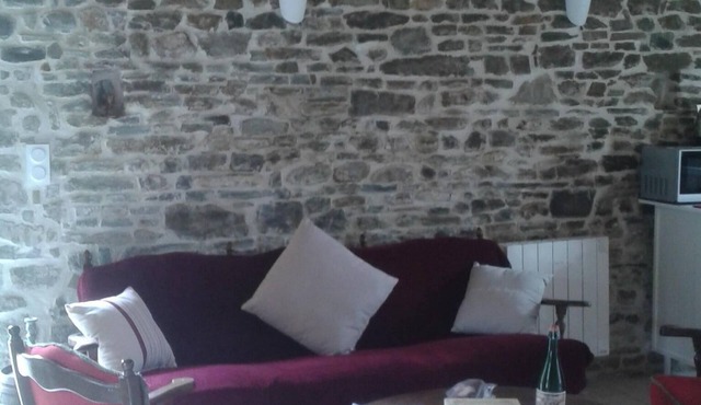 West Cotentin coast Beach 2 kms away, pretty restored barn in small hamlet