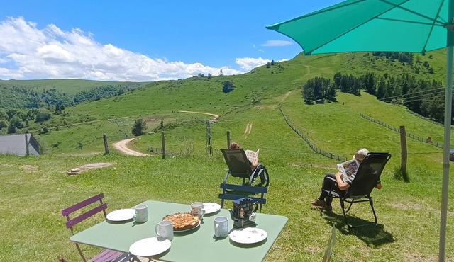 With an exceptional view from the top of the mountains, it's a complete change of scenery!