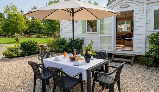ZEcamping 3 étoiles parc aquatique toboggans chiens acceptés locatif TV 23m2