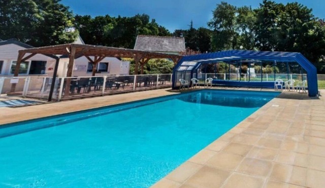 ZEcamping 2 étoiles 1km plage piscine couverte hammam locatif TV LV