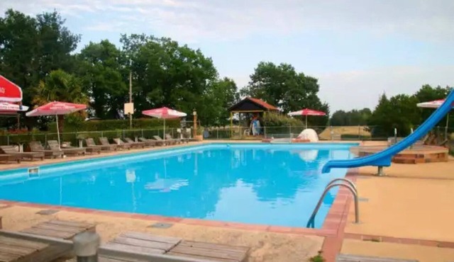 ZEcamping 3 étoiles piscine dog friendly locatif BBQ 32m2 6 pers