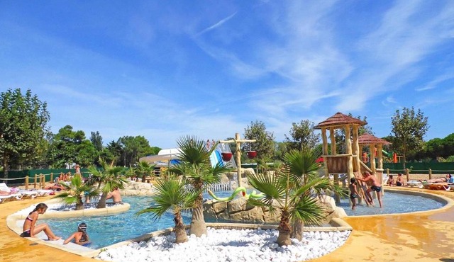 ZEcamping 4 étoiles piscine club enfant animations chiens acceptés mini golf