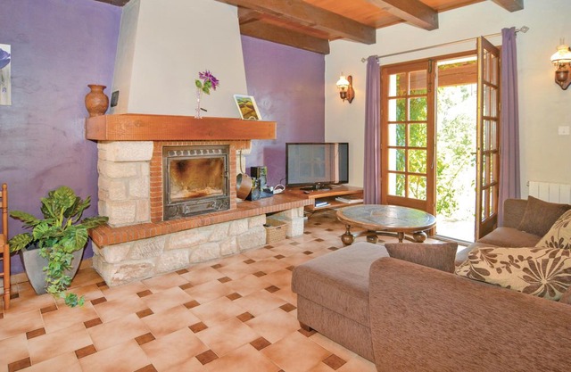 4 bedroom accommodation in Bordezac