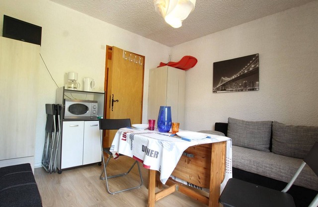 Cozy Studio in Serre-Chevalier with Parking, Ski Storage, Optional WiFi & Pet-Friendly