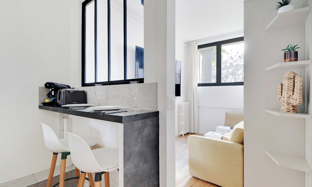 17th Arrondissement Apartment | Authentic studio - 2P - Plaine-Monceau
