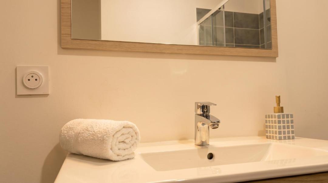 Vienne Apartment | LE 41 - Grand T2 Climatisé - Spacieux & Central