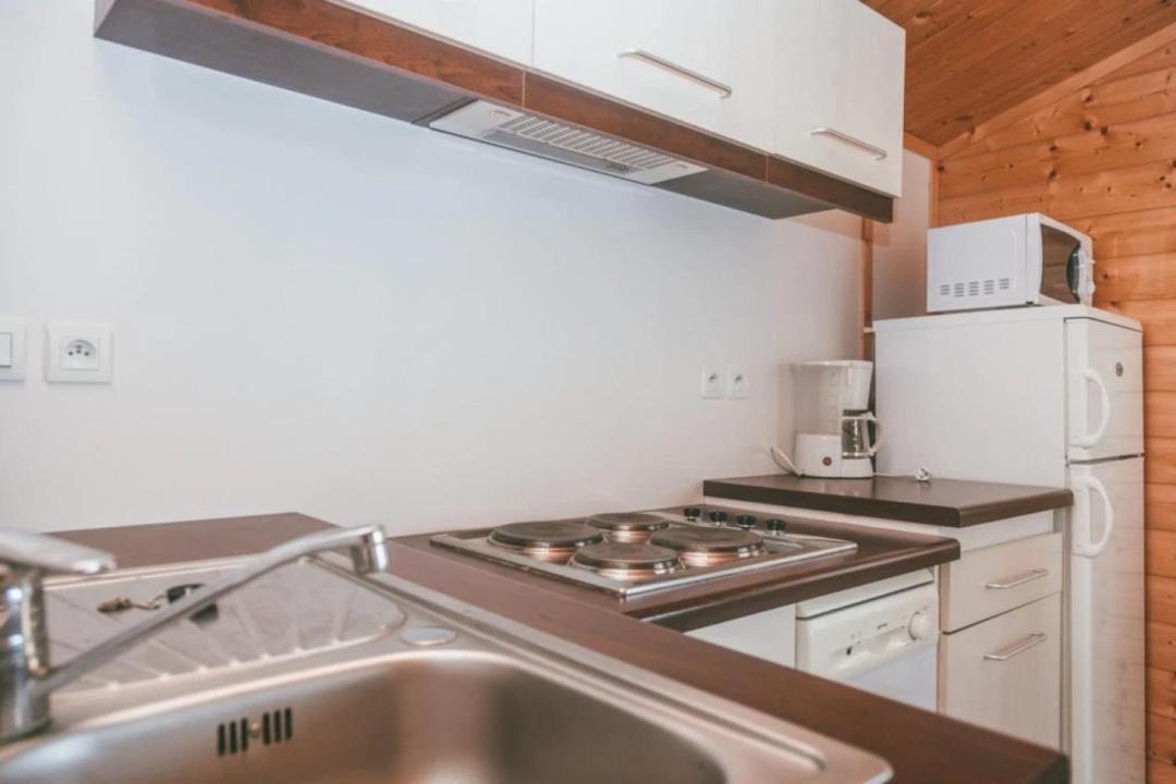 Monclar-de-Quercy Ski Chalet | ZEcamping 3 étoiles dog friendly avec piscine couverte et chauffée