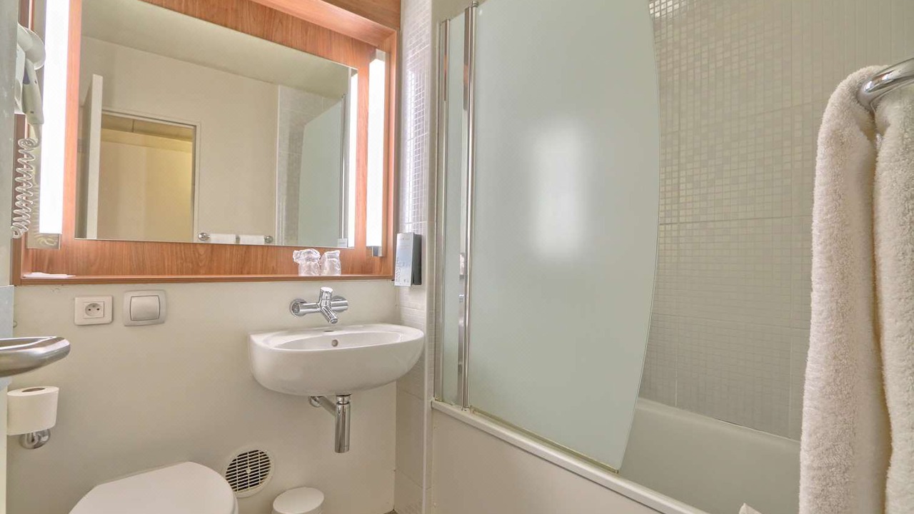 Photo of Bathroom in Roissy-en-France